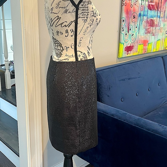 White House Black Market Sequin Skirt - Picture 9 of 15